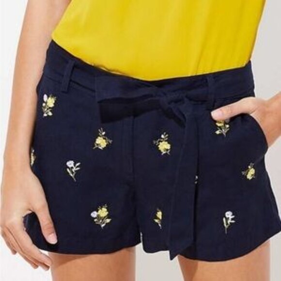 LOFT Pants - NWT Loft Belted Floral Shorts 8